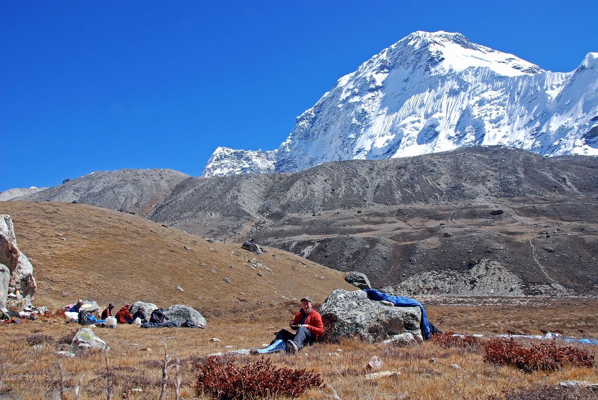 11 06 Jerome Ryan And Crew Having Lunch In Hongu Valley With Chamlang behind